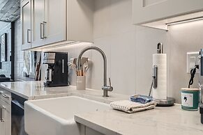 1673 Captain Molly Slopeside Secret! 2 Bedroom Condo by RedAwning