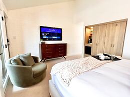 1673 Captain Molly Slopeside Secret! 2 Bedroom Condo by RedAwning