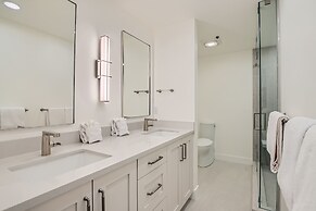 1673 Captain Molly Slopeside Secret! 2 Bedroom Condo by RedAwning