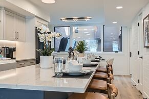 1673 Captain Molly Slopeside Secret! 2 Bedroom Condo by RedAwning