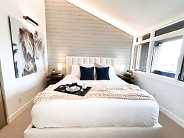 1673 Captain Molly Slopeside Secret! 2 Bedroom Condo by RedAwning