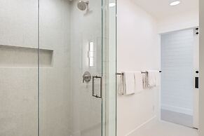 1673 Captain Molly Slopeside Secret! 2 Bedroom Condo by RedAwning