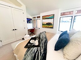 1673 Captain Molly Slopeside Secret! 2 Bedroom Condo by RedAwning