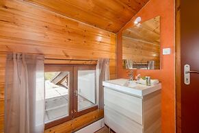 Cozy Mountain Getaway Chalet les Marmottes