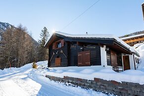 Cozy Mountain Getaway Chalet les Marmottes