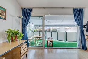 Spacious apartment Zvone with 3 balconies and parking