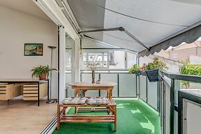 Spacious apartment Zvone with 3 balconies and parking