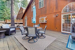 Rustic Truckee Cabin Retreat w/ Community Pool!