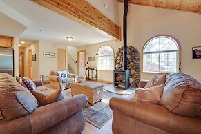 Rustic Truckee Cabin Retreat w/ Community Pool!