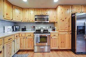 Rustic Truckee Cabin Retreat w/ Community Pool!