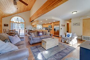 Rustic Truckee Cabin Retreat w/ Community Pool!