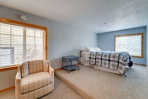 Rustic Truckee Cabin Retreat w/ Community Pool!