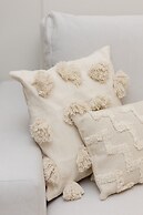 Bitwy Warszawskiej Apartment by Renters