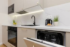 Bitwy Warszawskiej Apartment by Renters
