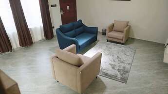 Old English Torf Apartment