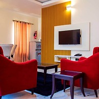 Old English Torf Apartment