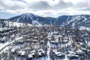 Ridgepoint 3 Bedrooms RGT-117 by KBM