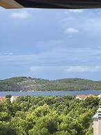 Inviting 2-bed Apartment in Brac