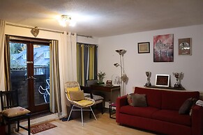 Comfortable 2-bed House in London Zone 2