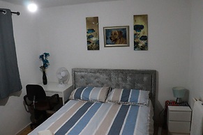 Comfortable 2-bed House in London Zone 2