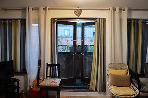 Comfortable 2-bed House in London Zone 2