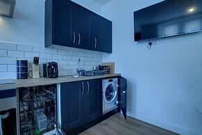 Excellent One Bedroom Apartment Dundee