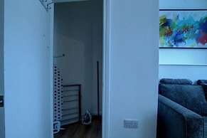 Dundee - 1 Bed - Sleeps 4 - Free Parking