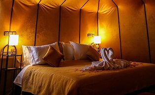 The White Camp Merzouga & Erg Chebbi