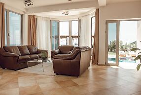 The View Premium Villas