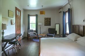 The North Branch Inn