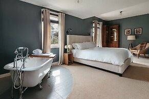 The North Branch Inn