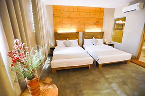 Rustic Hotel Quy Nhon Powered by ASTON