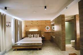 Rustic Hotel Quy Nhon Powered by ASTON