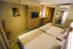 Rustic Hotel Quy Nhon Powered by ASTON