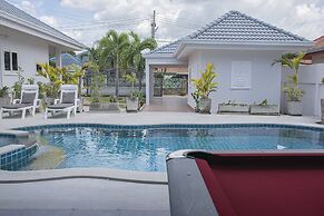 6 Bedroom Tropical Pool Villa - V6