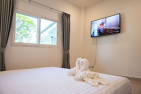 6 Bedroom Tropical Pool Villa - V6