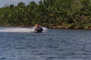 Wonderland Suites and Resort