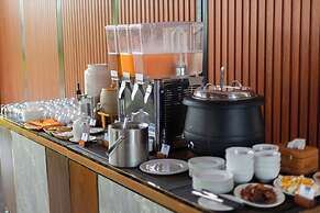 Wonderland Suites and Resort