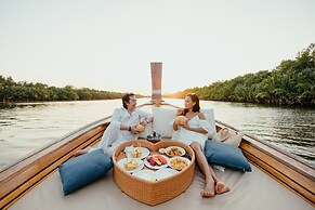 Wonderland Suites and Resort