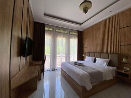 TOBA RETREAT MANSION AND VILLAS