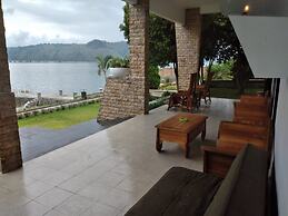 TOBA RETREAT MANSION AND VILLAS