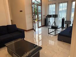 TOBA RETREAT MANSION AND VILLAS