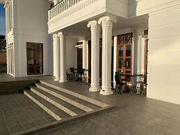 TOBA RETREAT MANSION AND VILLAS