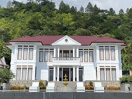 TOBA RETREAT MANSION AND VILLAS
