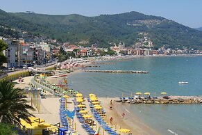 Mareazzurro Hill- Panorama View