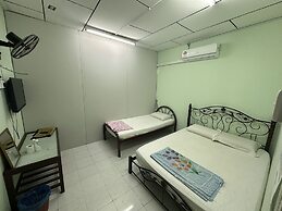 OYO 90881 Top Star Hotel