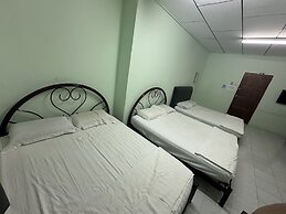 OYO 90881 Top Star Hotel