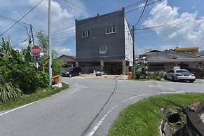 OYO 90889 Narasindo Cottage