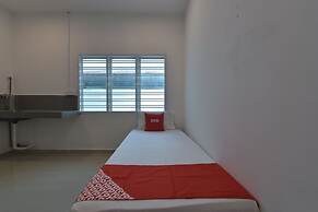 OYO 90889 Narasindo Cottage