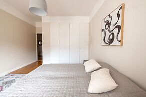 2ndhomes Top Floor 3BR Apartment w Sauna